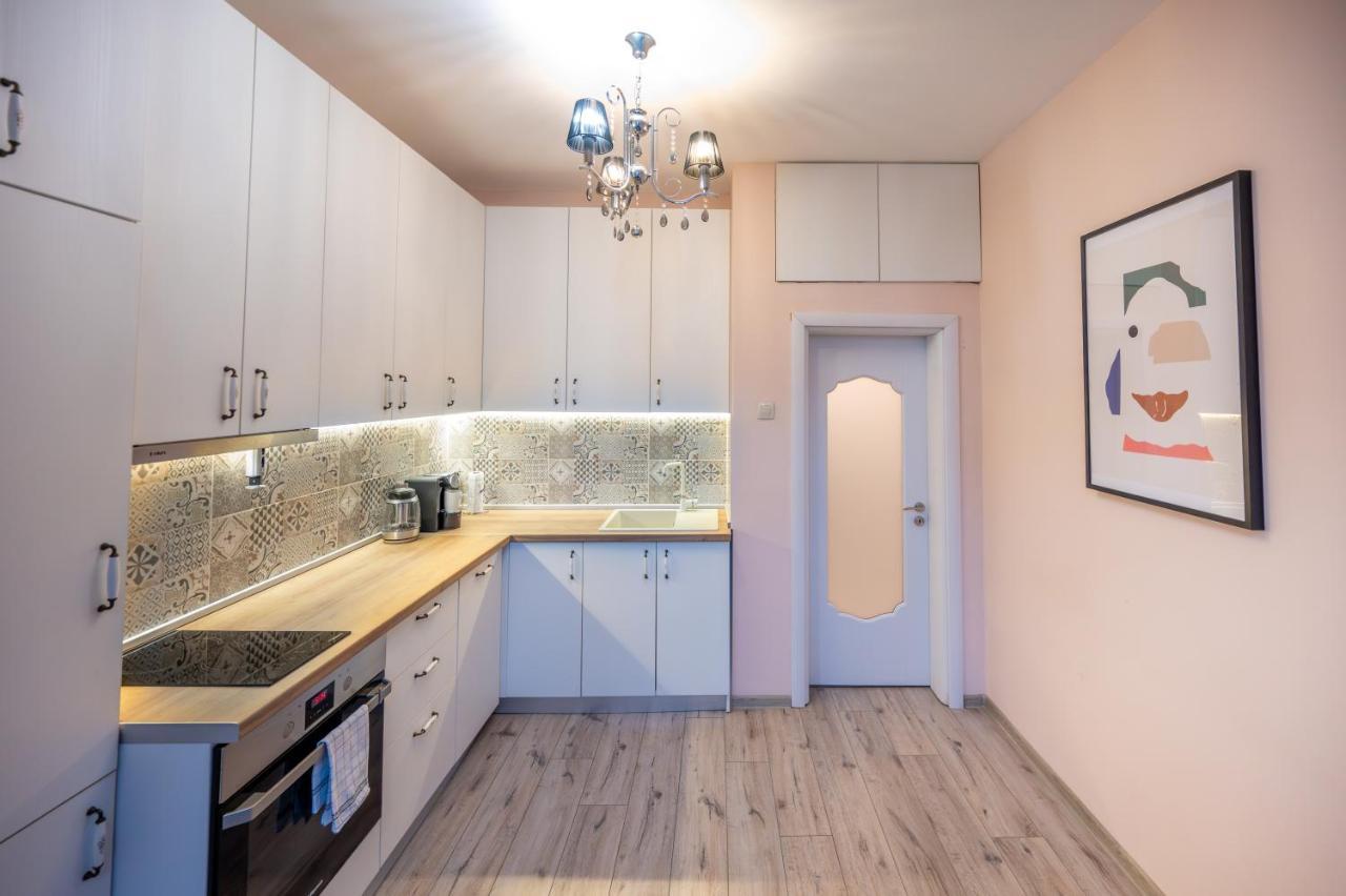 Spacious 1Bdr Apartment Near City Center София Экстерьер фото